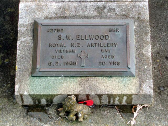 Stuart Ellwood's grave, 2010 Stuart Ellwood's grave, 2010