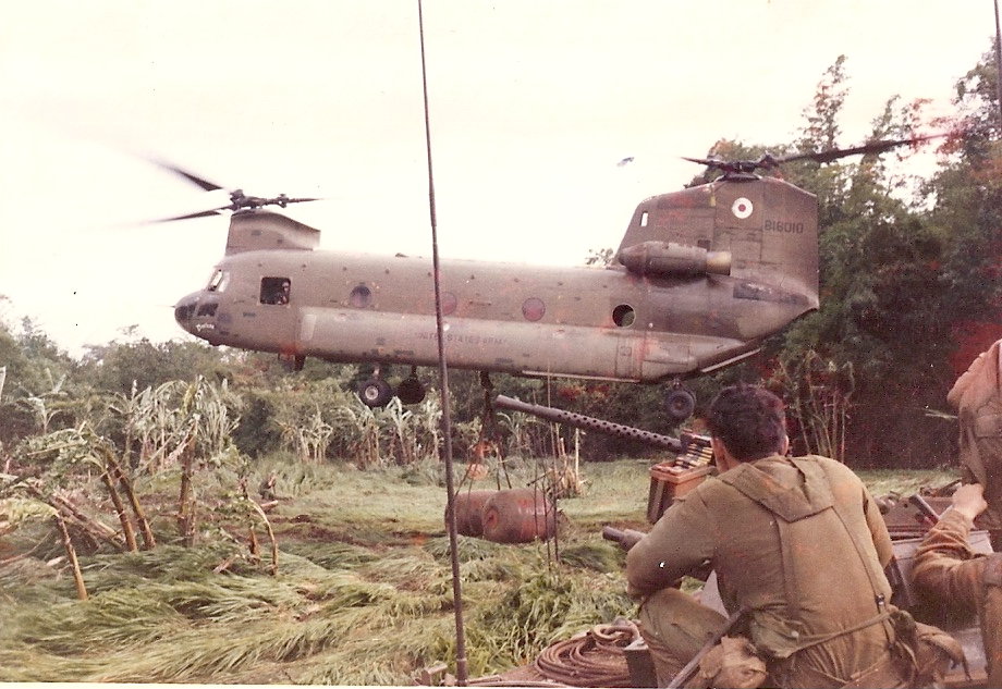 Chinook helicopter, Operation Hermit Park, 1971 Chinook helicopter, Operation Hermit Park, 1971