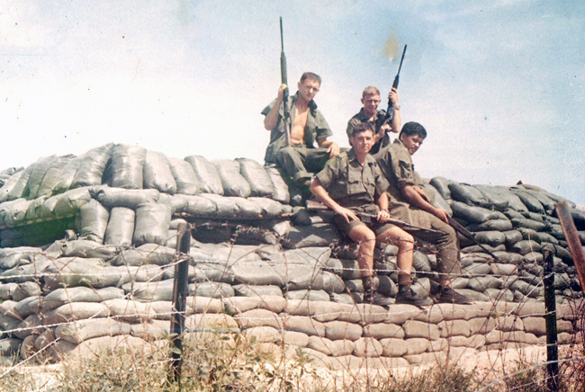 Left to right: Unknown, BJ Hunt, David Lush, NA Lucas at Chi Lang, 1970