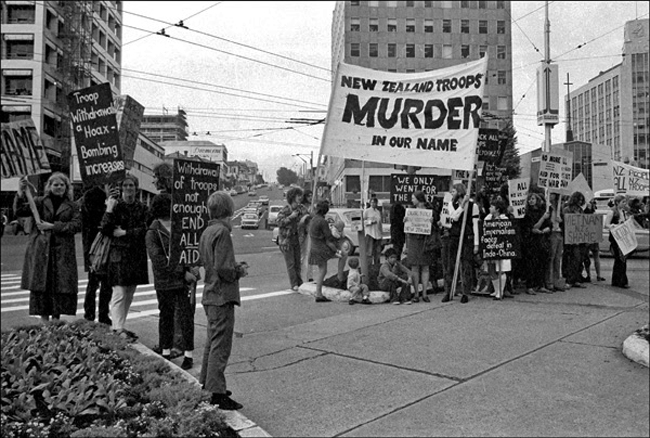 Anti-war protesters outside Auckland Town Hall, 12 May 1971