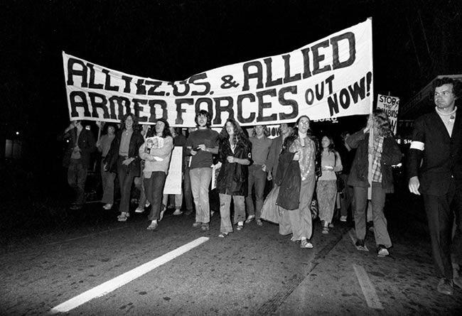 Protesters march on the United States Consulate in Auckland, 1972