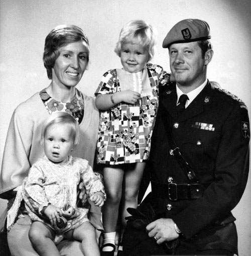 Knight-Willis family in Rhodesia (now Zimbabwe), 1977 Knight-Willis family in Rhodesia (now Zimbabwe), 1977