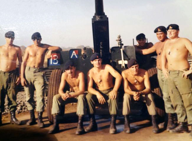 Heta Tobin's gun crew at Nui Dat, Vietnam, 1970 Heta Tobin's gun crew at Nui Dat, Vietnam, 1970
