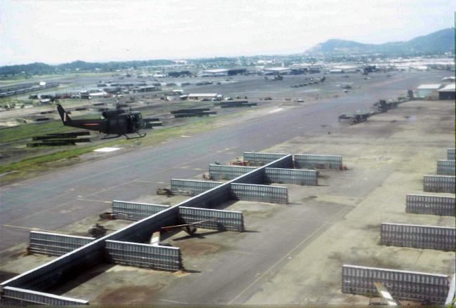No. 9 Squadron RAAF lines at Vung Tau, circa 1970-1971 No. 9 Squadron RAAF lines at Vung Tau, circa 1970-1971
