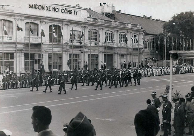 NZ contingent marching in Saigon, 1971 NZ contingent marching in Saigon, 1971