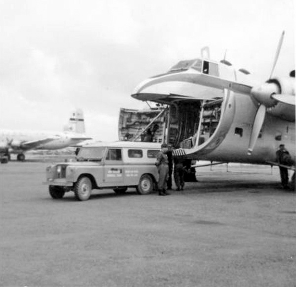 41 Squadron - Bristol Freighter 5906 at Qui Nhon, April 1968 41 Squadron - Bristol Freighter 5906 at Qui Nhon, April 1968