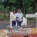 Ian McGibbon lays a rose at the Long Tan memorial, 14 May 2008